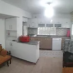 Havuzlu Sitede Villa Bahce Kati